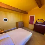 Superbe Duplex équipé, Climatisation, Terrasse Et Barbecue * La Seyne-sur-Mer