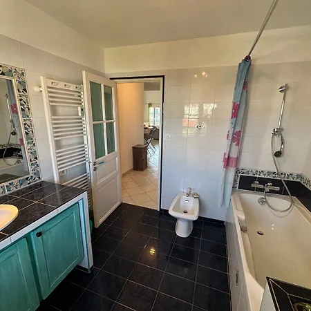 Superbe Duplex Equipe, Climatisation, Terrasse Et Barbecue * La Seyne-sur-Mer